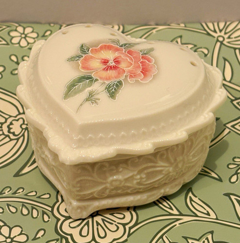 White heart shaped ceramic - heart-shaped,