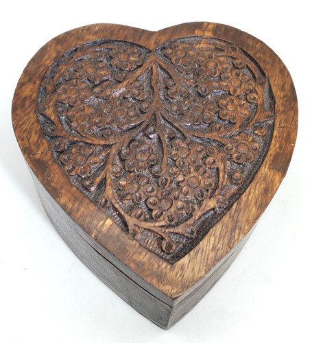 Carved wood trinket box - wood, with